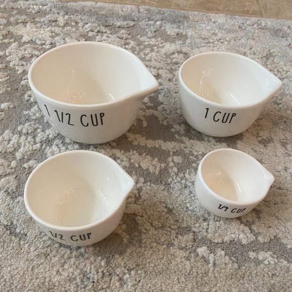 Measuring Cups - Picture 2 of 3